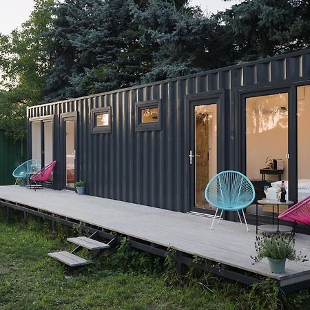 Container Apartment เดชชิน ภายนอก รูปภาพ