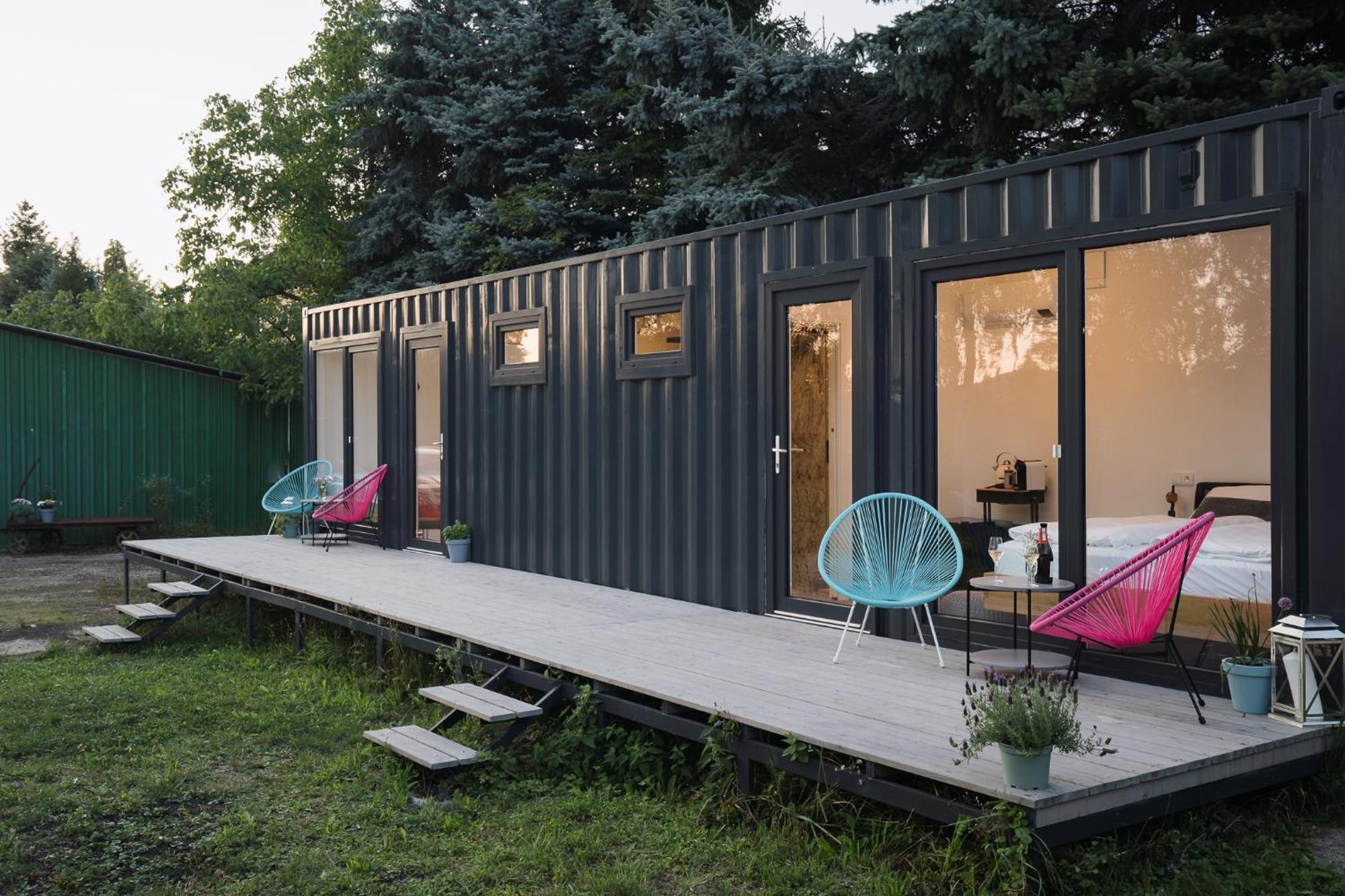 Container Apartment เดชชิน ภายนอก รูปภาพ
